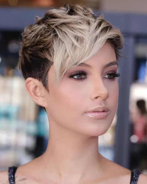 Two tone pixie haircut for women blonde highlights